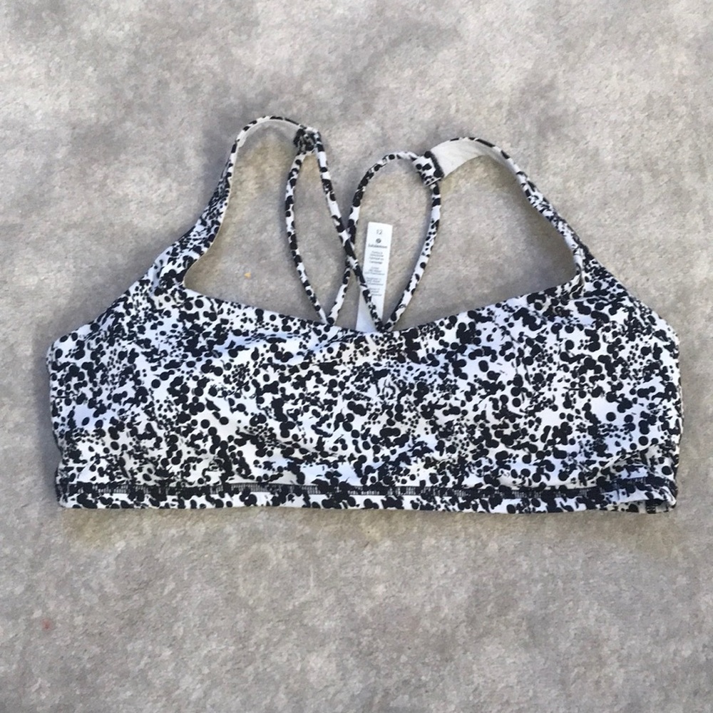 Lululemon sports bra